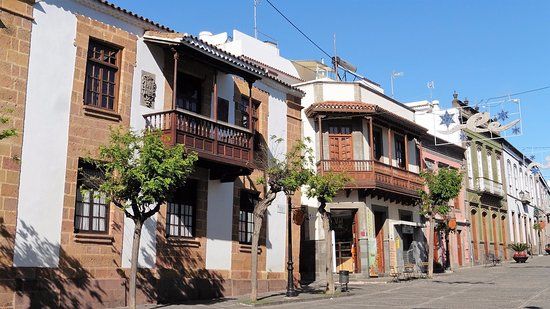 la Calle Real de la Plaza