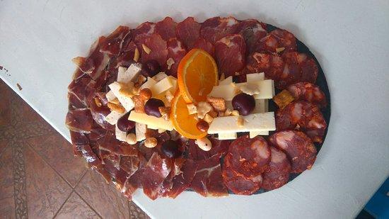 Bar Restaurante La Cueva