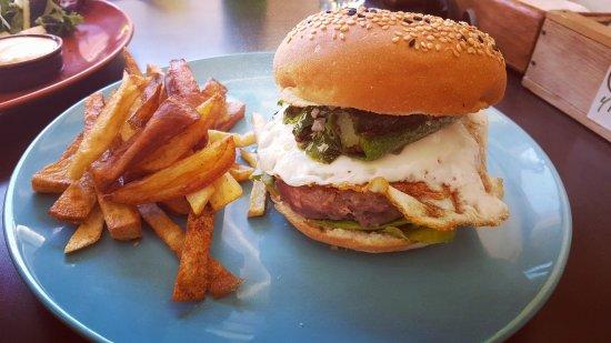 Cafetería Canela y Hierbahuerto