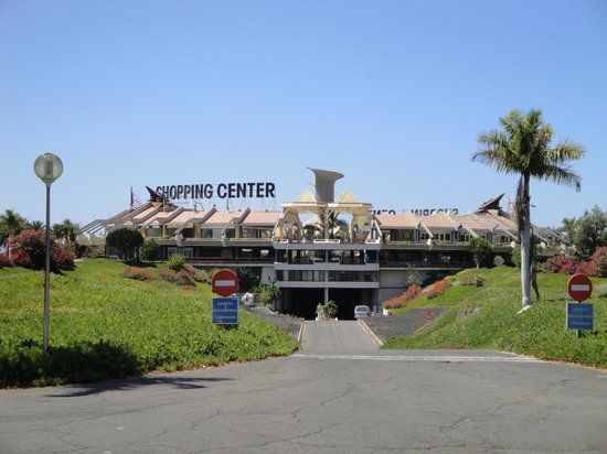 el Centro Comercial Faro 2